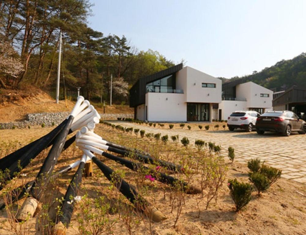 Mungyeong Arten Pool Villa Екстер'єр фото